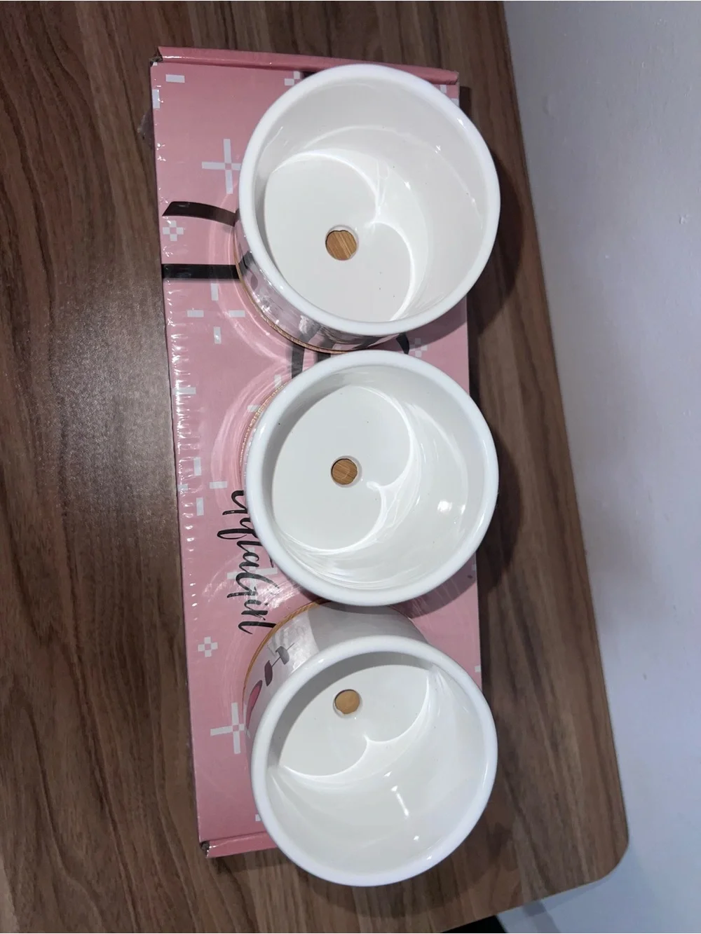 White Ceramic 'Home Sweet Home' Planter Set with Pink Heart Accents